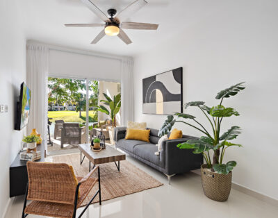 ‘The Executive” Amazing 2 bed. on Golf course Pool